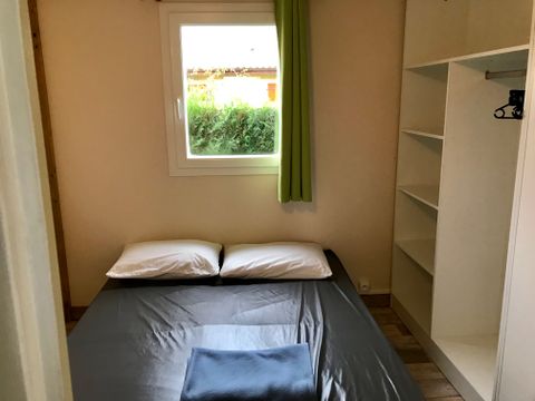 HÉBERGEMENT INSOLITE 4 personnes - pagode de bouddha 1/4 pers