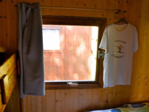CHALET 4 personnes - Chalet 13m² - 1 chambre - sans sanitaires 1/4 pers.