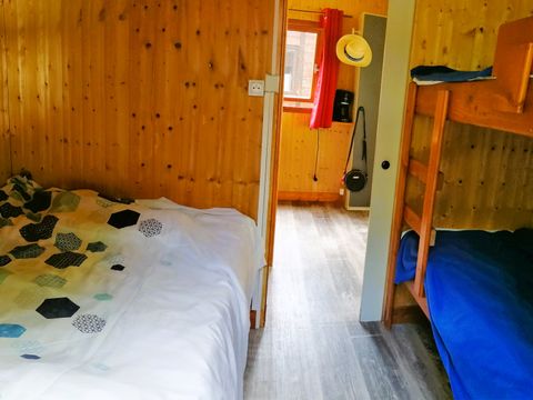 CHALET 4 personnes - Chalet 13m² - 1 chambre - sans sanitaires 1/4 pers.