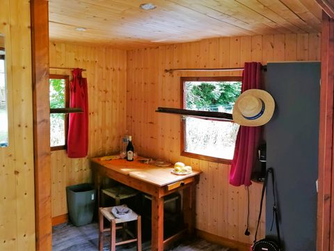 CHALET 4 personnes - Chalet 13m² - 1 chambre - sans sanitaires 1/4 pers.