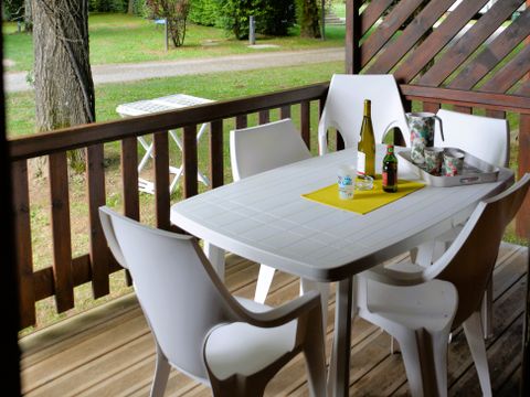 CHALET 6 personnes - Chalet 24m² - 2 chambres - sans sanitaires 2/6 pers.