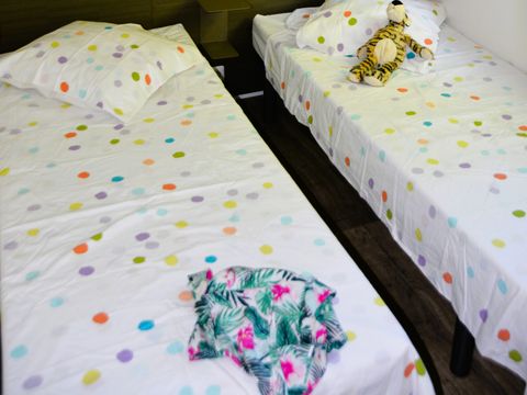 MOBILHOME 8 personnes -  Résidence Trio 40m² - 3 chambres, 2 salles de bain 6 pers.