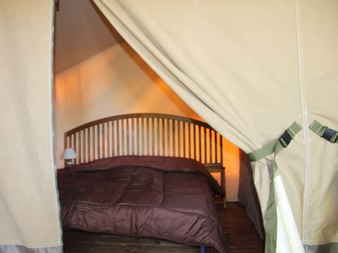 TENTE TOILE ET BOIS 2 personnes - LODGE IMPALA (SANS SANITAIRES)