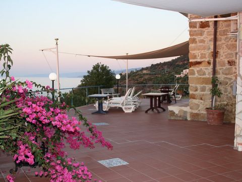 Camping Lo Scoglio - Camping Messine
