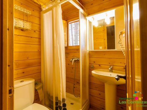 BUNGALOW 4 personnes - N°3 Bronchales