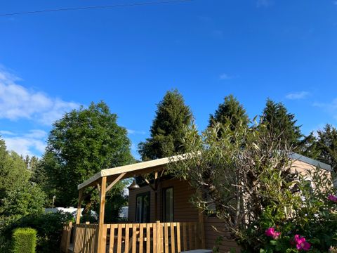 BUNGALOW 5 personnes - Chêne 28 m² avec terrasse bois semi-couverte