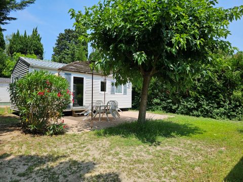 MOBILHOME 4 personnes - Mobil-home Standard 30m² - 2 chambres + Terrasse 10m² + TV + Clim 4 pers