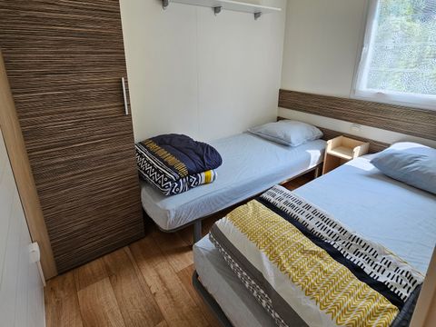 MOBILHOME 4 personnes - Mobil-home Standard 30m² - 2 chambres + Terrasse 10m² + TV + Clim 4 pers