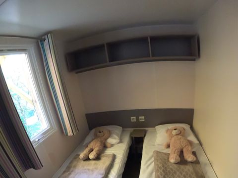 Mobilhome 7 personnes - 2 chambres - 26 m² + terrasse 9 m²