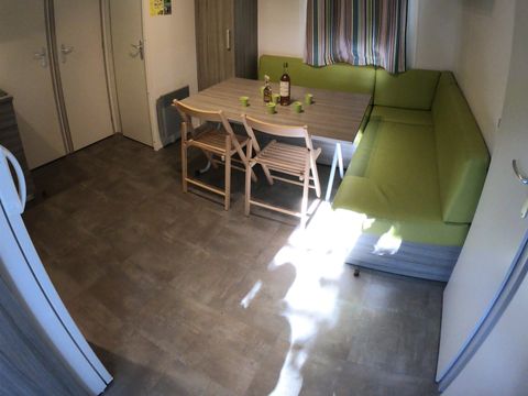 Mobilhome 7 personnes - 2 chambres - 26 m² + terrasse 9 m²