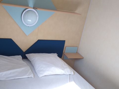 Mobilhome 7 personnes - 2 chambres - 26 m² + terrasse 9 m²