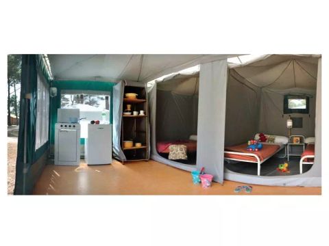 Tente en toile et en bois 4 personnes - Caraïbes 3 Pièces 4 Personnes Sans Sanitaires