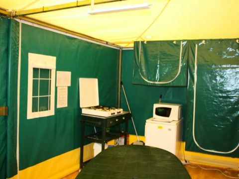 Tente en toile et en bois 5 personnes - Meublée Kiwi 3 Pièces 5 Personnes Sans Sanitaires