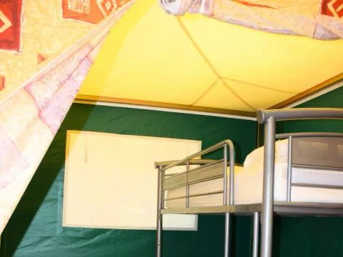 Tente en toile et en bois 5 personnes - Meublée Kiwi 3 Pièces 5 Personnes Sans Sanitaires