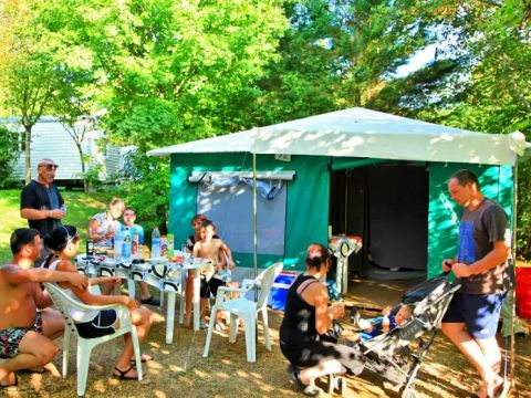 Tente en toile et en bois 4 personnes - Caraibe 3 Pièces 4 Personnes