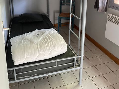 GÎTE 8 personnes - Gîte Famille 90 m² + terrasse couverte 8 pers