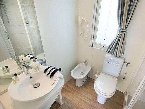 MOBILHOME 4 personnes - Mobil-home | Comfort | 2 Ch. | 4 Pers. | Terrasse surélevée | Clim.