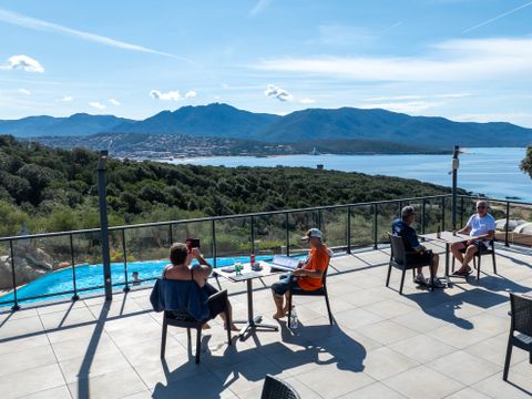 MOBILHOME 2 personnes - CAHITA Etape -  1 chambre (ménage + draps et serviettes)