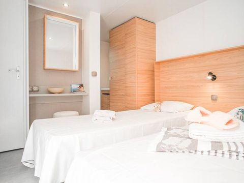 MOBILHOME 4 personnes - Mobile-home | Ultimate | 2 Ch. | 4 Pers. | Terrasse surélevée | 2 SDB | Clim.