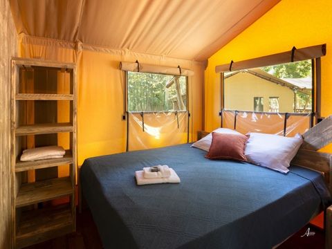 BUNGALOW TOILÉ 5 personnes - Luxury Lodge 4/5 personnes en zone J (2 chambres)