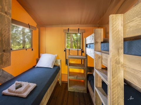 Bungalow toilé 4/5 personnes - Luxury Lodge en zone J - 2 chambres