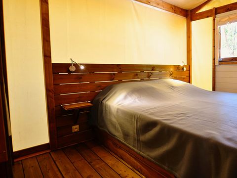 Tente en toile et en bois 5 personnes - Tente Lodge Cottu