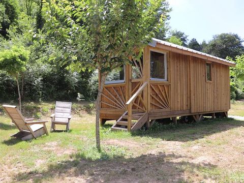 Hébergement 2 personnes - La roulotte 1 chambre avec sanitaires