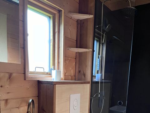 Hébergement 2 personnes - La roulotte 1 chambre avec sanitaires