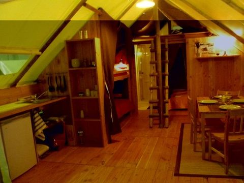 TENTE TOILE ET BOIS 6 personnes - LA TENTE DU TRAPPEUR  HABITAT