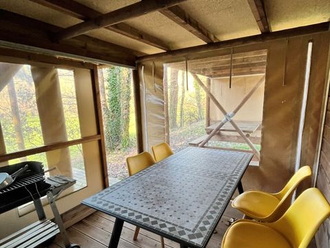 Tente en toile et en bois 6 personnes - LE NID ECOLODGE AVEC COUCHAGES EN ETAGE