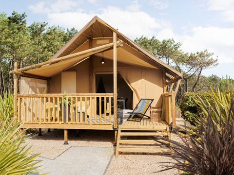 Tente en toile et en bois 5 personnes - SAFARI LODGE 28m² avec sanitaires