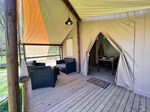 Tente en toile et en bois 5 personnes - SAFARI LODGE 28m² avec sanitaires
