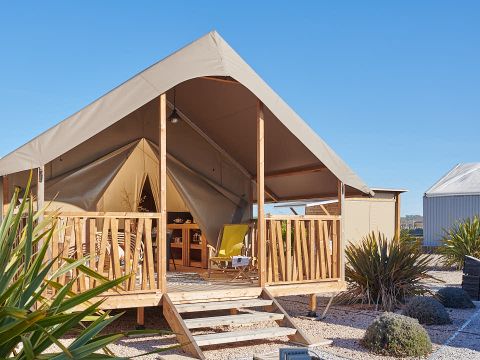 HÉBERGEMENT INSOLITE 4 personnes - WOODY LODGE 24 M²  avec sanitaires