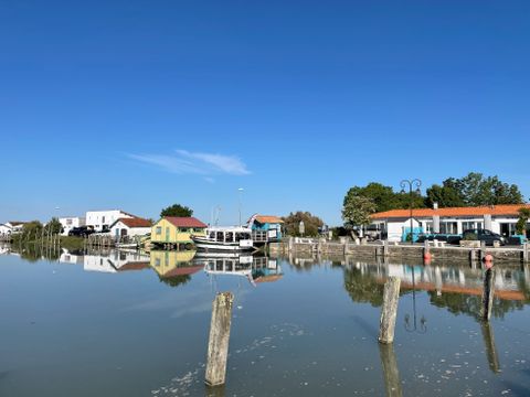 MOBILHOME 4 personnes - CC 921 - 32m2 - 2 CH - CLIM -  LAVE LINGE - TV