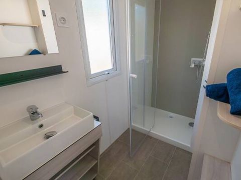 MOBILHOME 6 personnes - Confort | 3 Ch. | 6 Pers. | Terrasse surélevée | 1 SDB | Clim