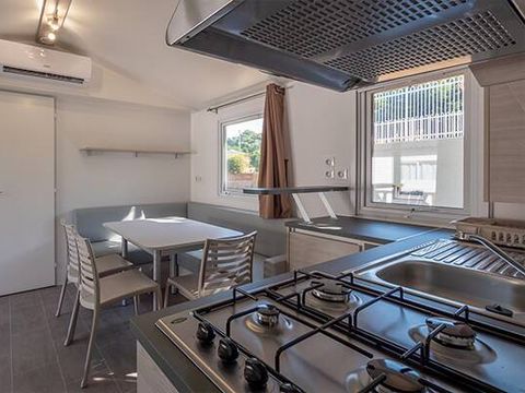 MOBILHOME 6 personnes - Confort | 3 Ch. | 6 Pers. | Terrasse surélevée | 1 SDB | Clim