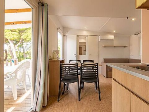 MOBILHOME 6 personnes - Mobil-home | Comfort | 2 Ch. | 4/6 Pers. | Terrasse surélevée | 1 SDB | Clim.