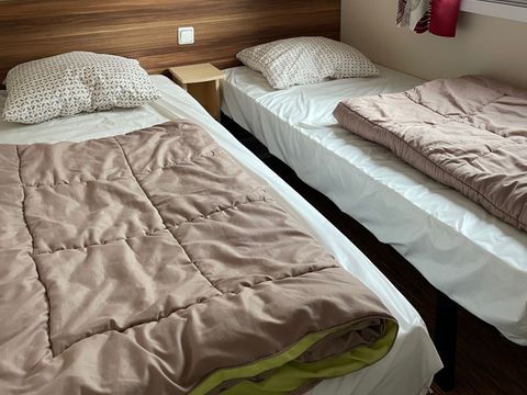 MOBILHOME 6 personnes - BA337 44 m² - 3 chambres - Climatisation -  2SDB - 2WC