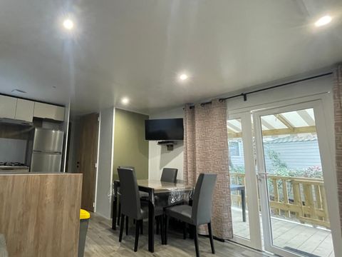 MOBILHOME 6 personnes - Mobil-home BA 234 - 40 m2 - 3 ch - 6 pers. 6 pers