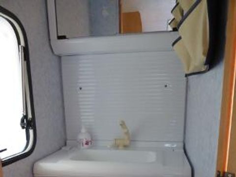CARAVANE 3 personnes - Caravane (lits faits à l'arrivée, sans supplément)