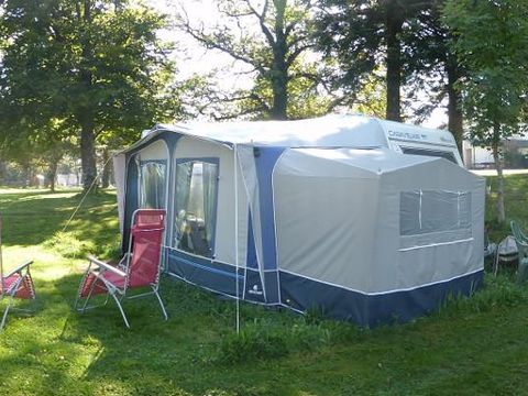 CARAVANE 3 personnes - Caravane (lits faits à l'arrivée, sans supplément)