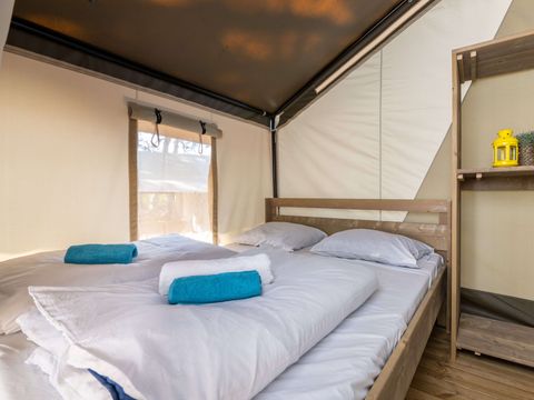 Tente en toile et en bois 5 personnes - Krk - Tente Safari Confort