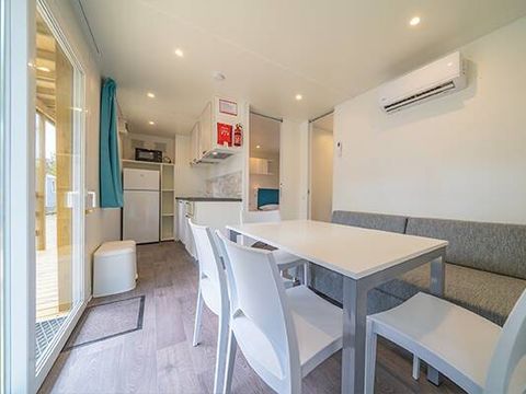 MOBILHOME 4 personnes - Mobil-home | Premium | 2 Ch. | 4 Pers. | Terrasse surélevée | Clim.