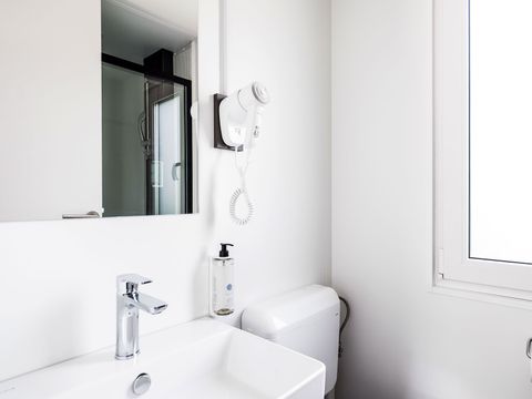 MOBILHOME 4 personnes - Deluxe Family Three-Bedroom Camping Home 4+1