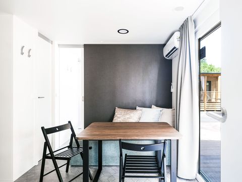 MOBILHOME 4 personnes - Deluxe Family Three-Bedroom Camping Home 4+1