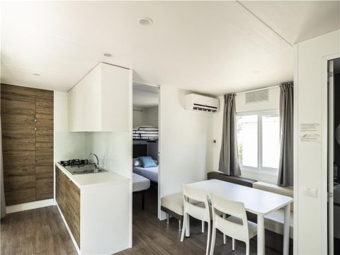 MOBILHOME 6 personnes - Superior Two-Bedroom Camping Home 4+2