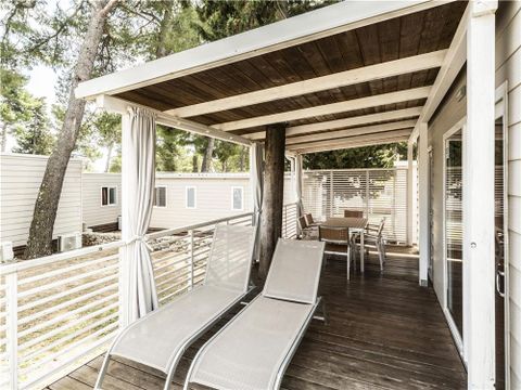 MOBILHOME 7 personnes - Premium Three-Bedroom Camping Home 6+1