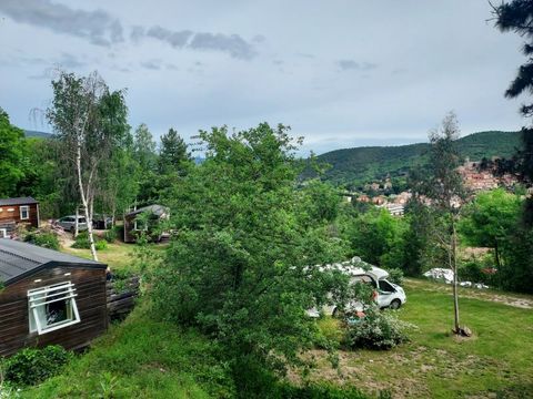 Emplacement - 1 voiture + tente, caravane ou camping-car