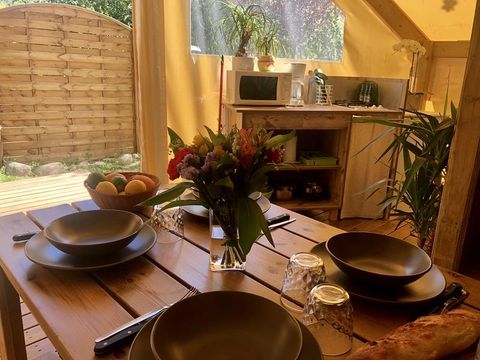 TENTE 4 personnes - ECOLODGE sans sanitaires