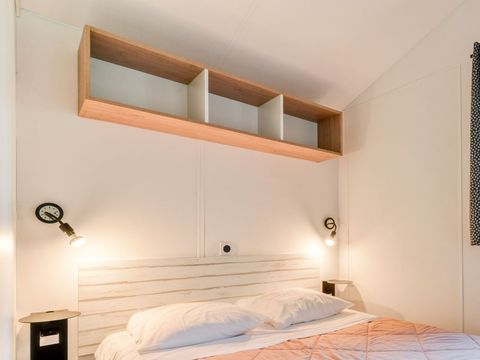 MOBILHOME 4 personnes - 2 chambres - 4 personnes, terrasse semi-couverte, Clim TV